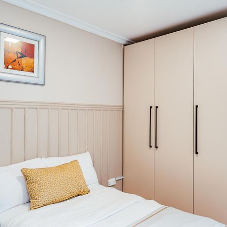 Cozy Stead Hotell Nairobi Exteriör bild